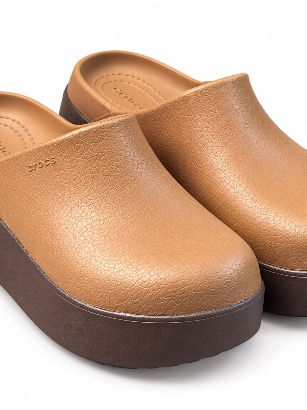Crocs Women’s Brown Platform Clog Mules Size 6 Slip On Comfort Casual Shoes Chic